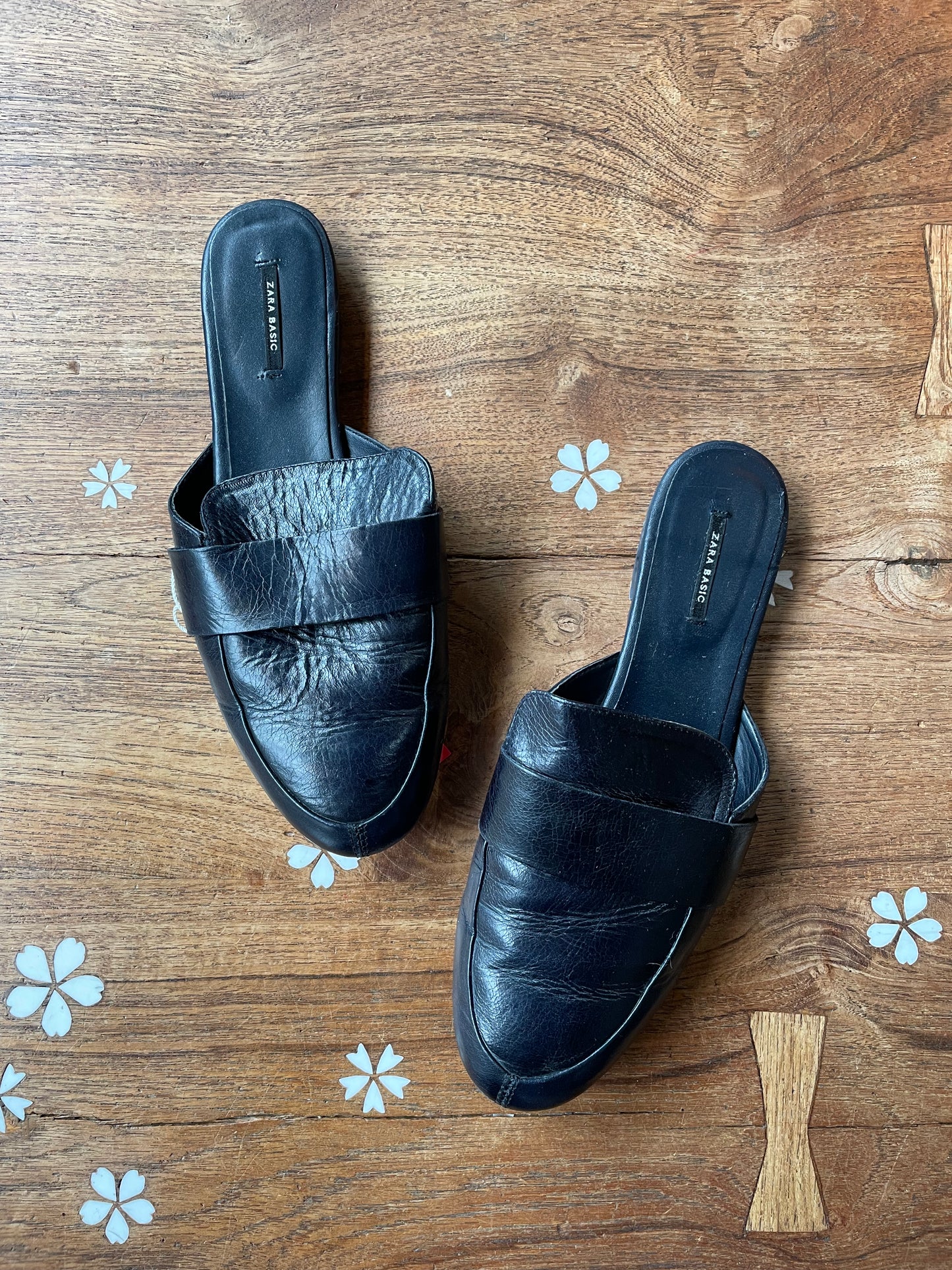 zara leather flat mules