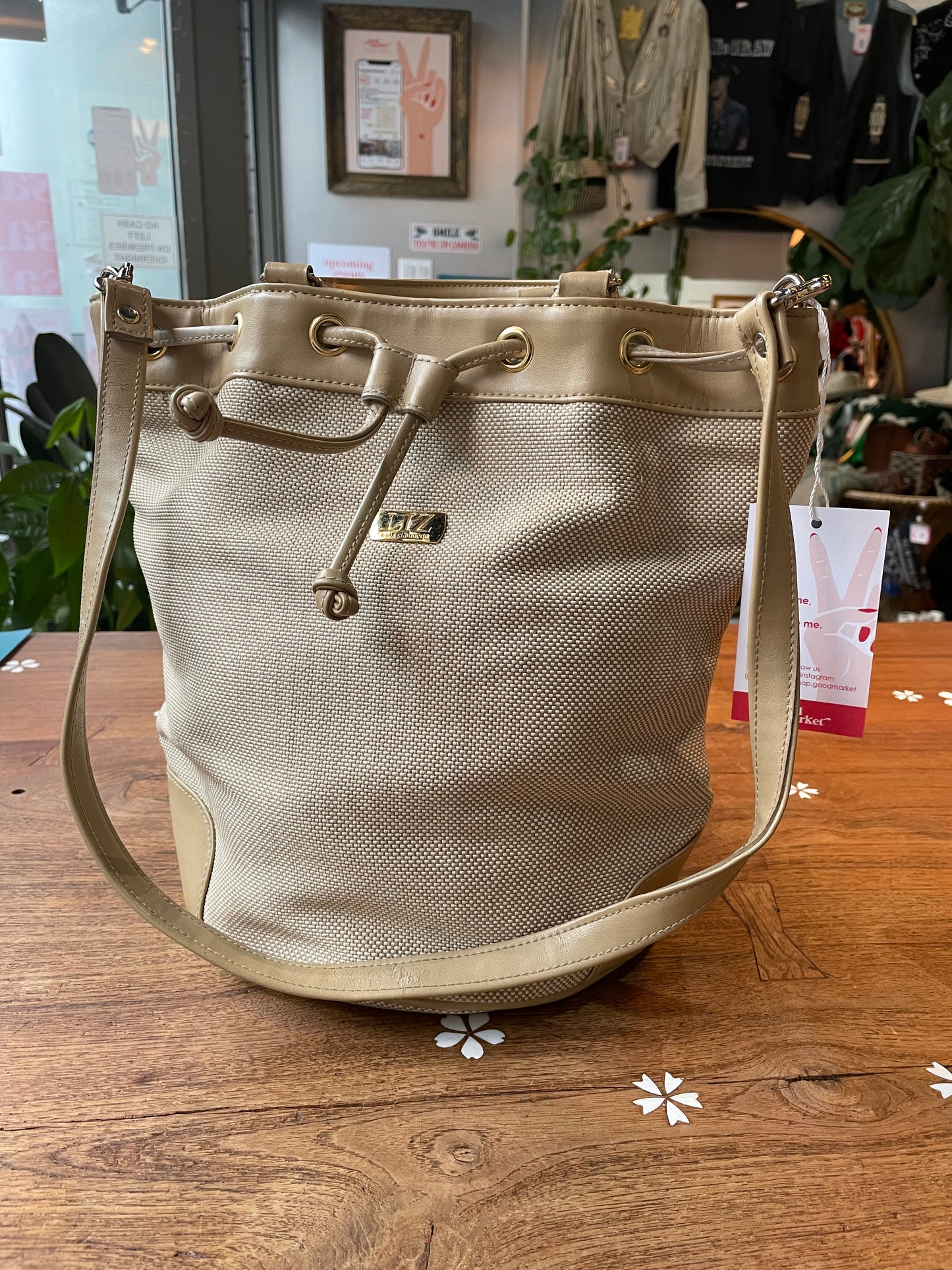 vintage 90s liz claiborne minimal bucket bag