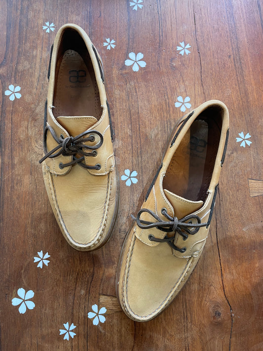 allen edmonds leather boat shoes