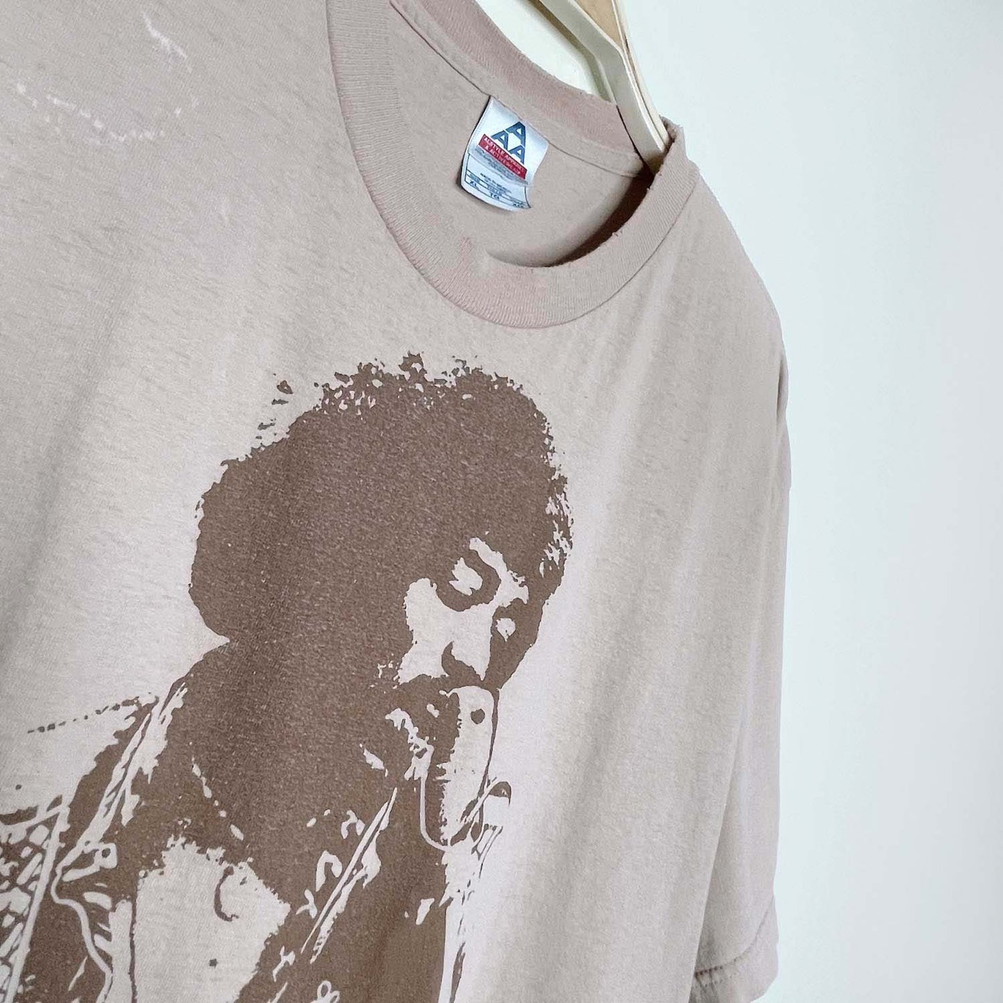 jimi hendrix 2004 brown signed tee - size xl