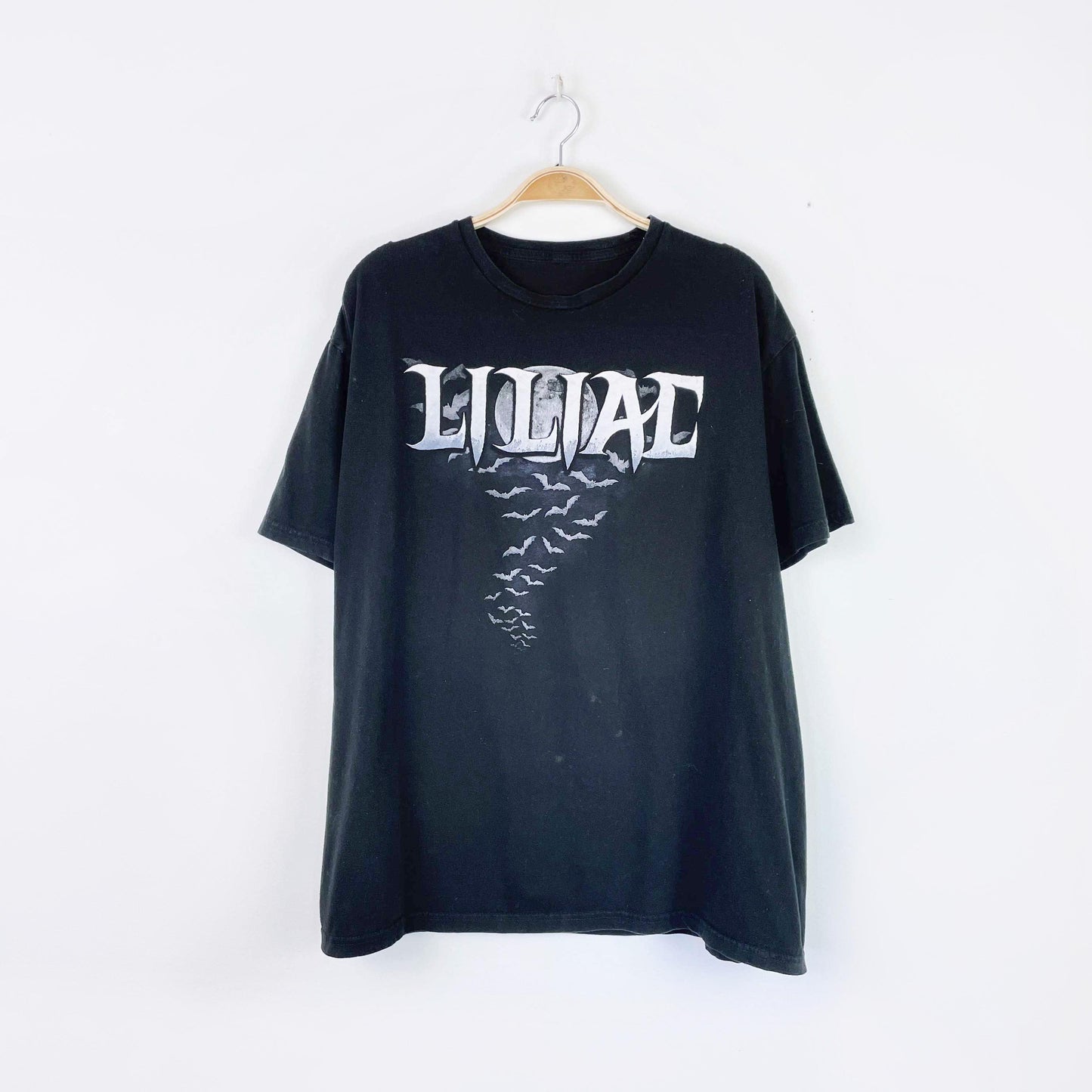 2019 lilac chain of thorns tour tee