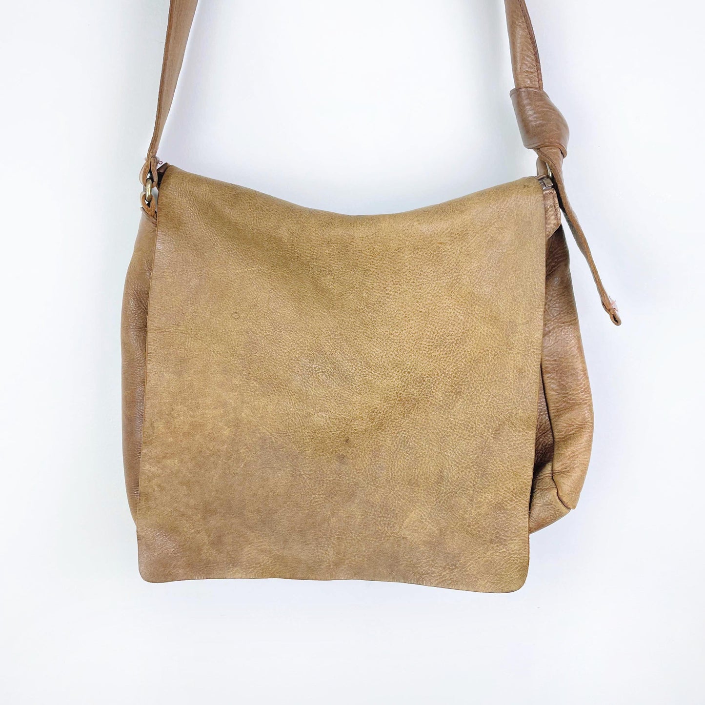 roots raiders tribe messenger style bag