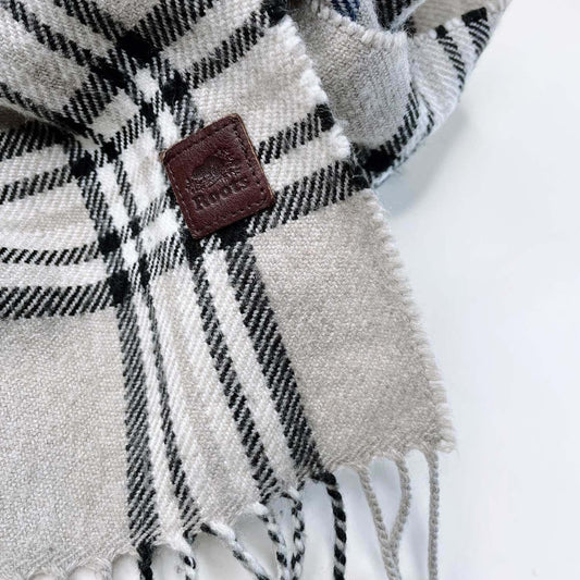 roots grey plaid fringe scarf