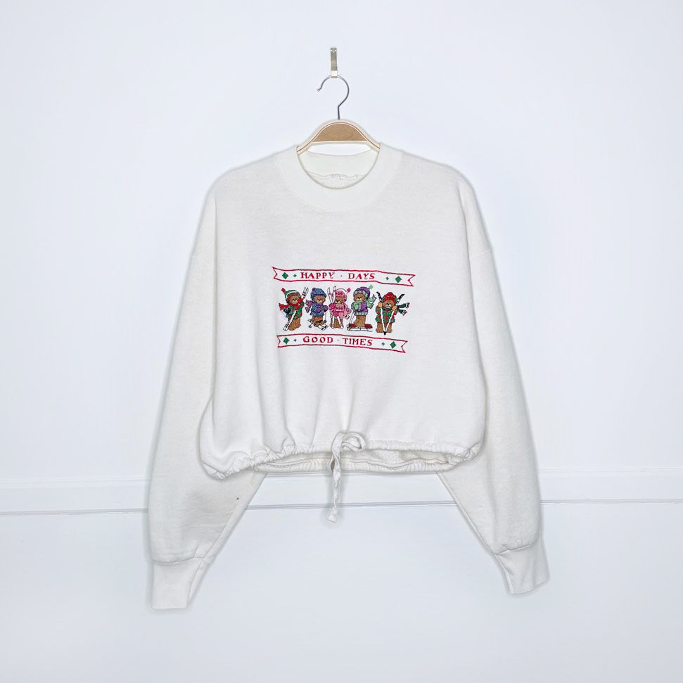 vintage handmade cross-stitch ski bears cropped crew