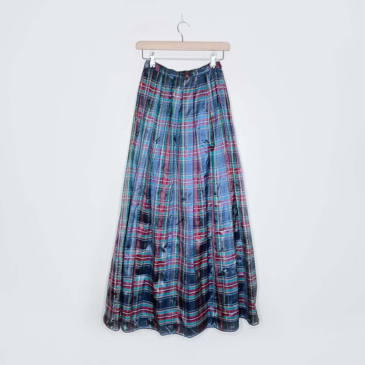 shimmery holiday tartan pleated maxi skirt - size xs