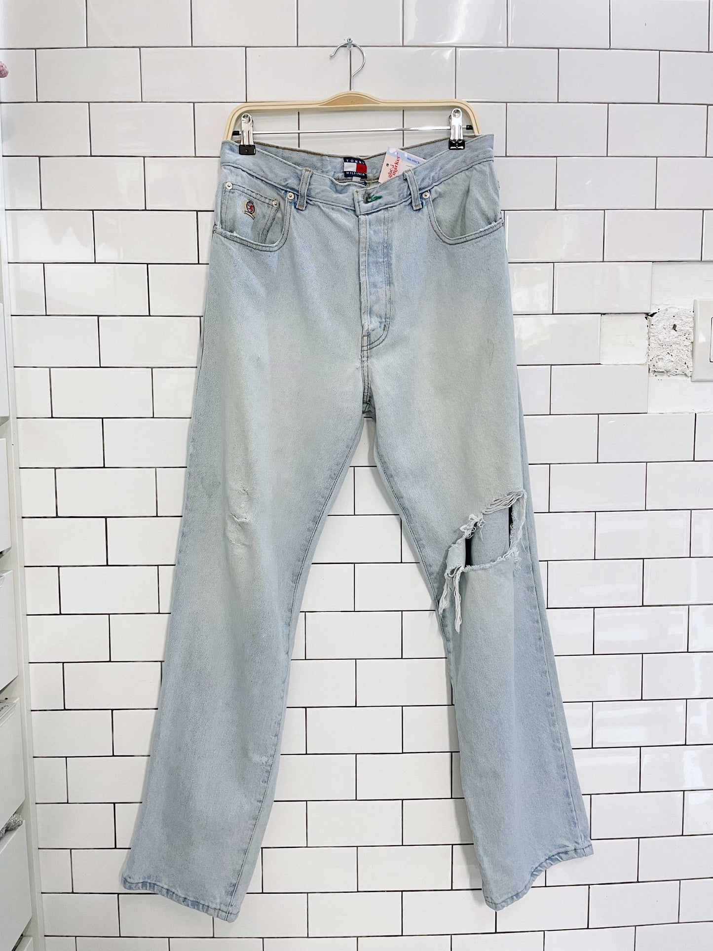 vintage 90s tommy crest pocket baggy fit jeans