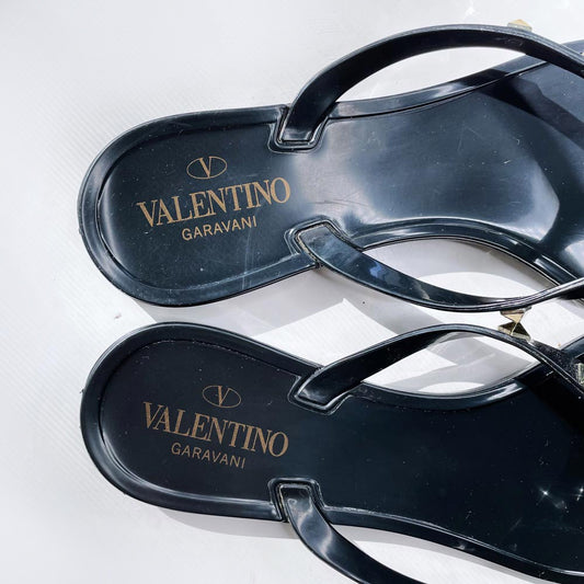 rework x valentino rockstud thong sandals