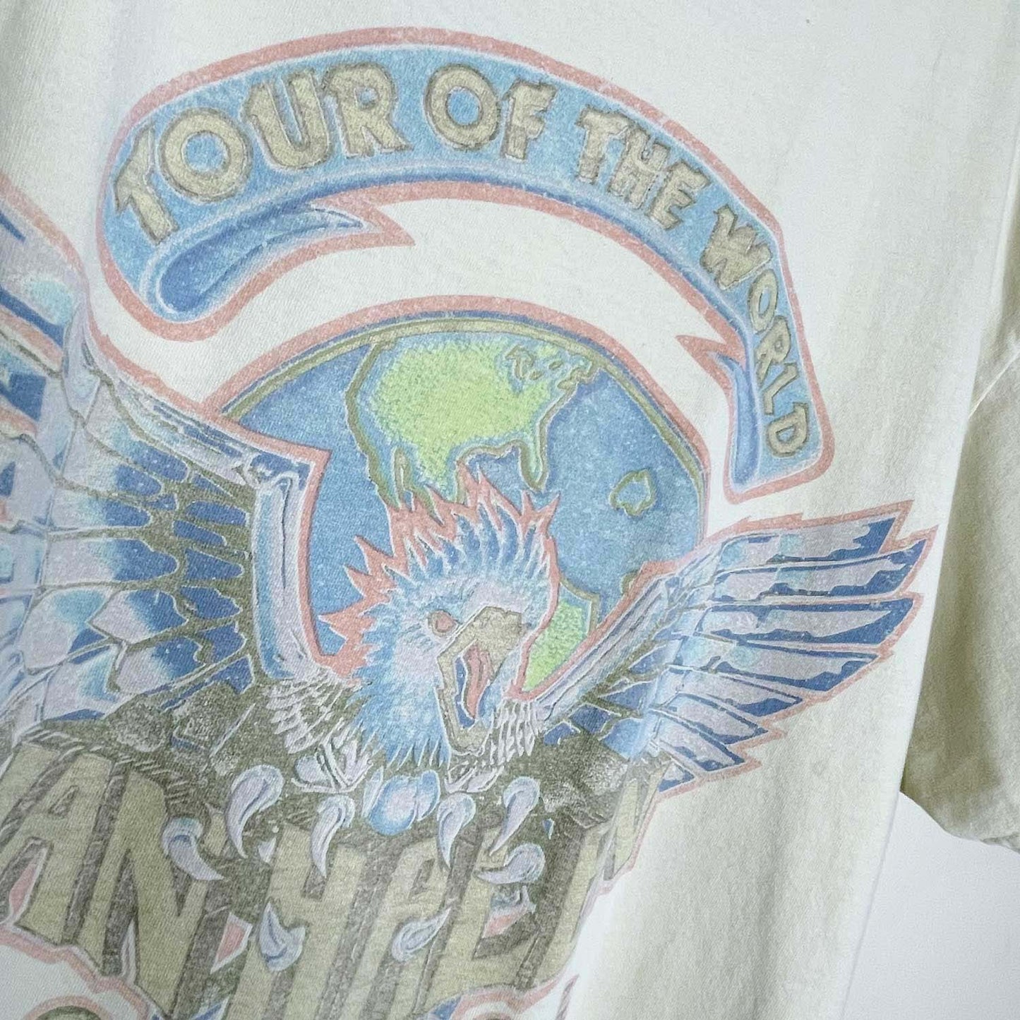 UO van halen tour of the world 1984 tee - size sm/med