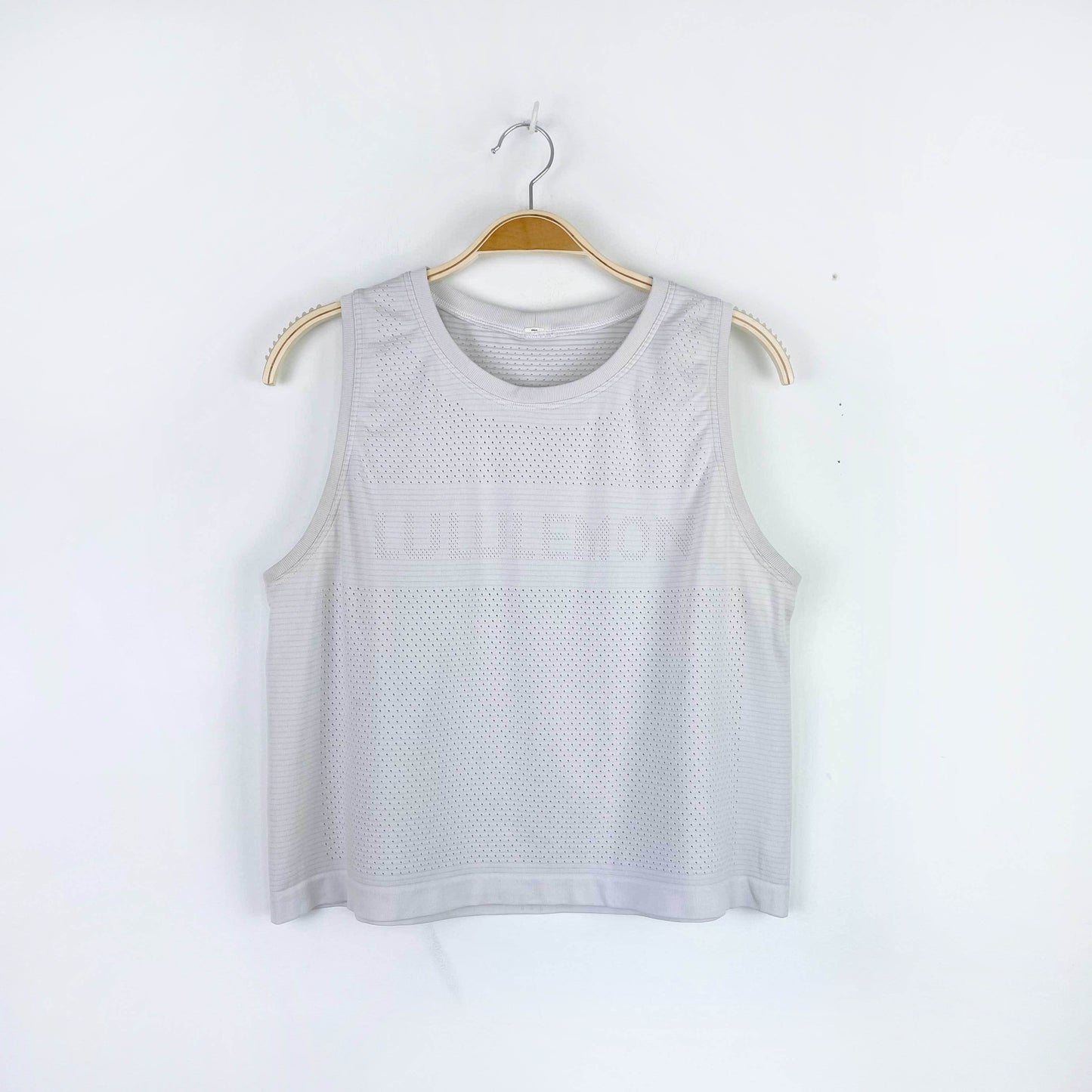 lululemon 2020 breeze by muscle crop tank