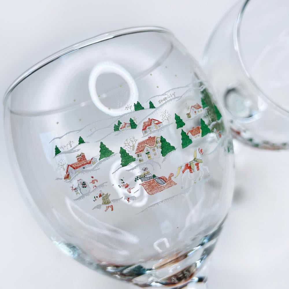 x2 vintage holiday village scene wine glasses