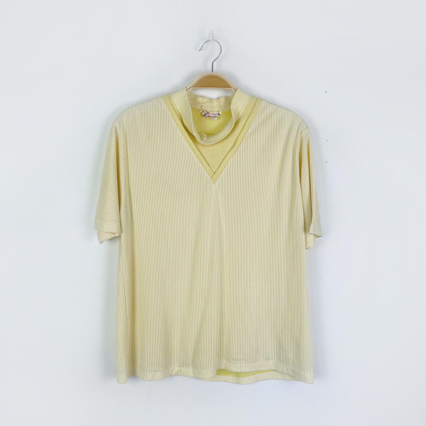 vintage 60's mockneck ribbed knit tee