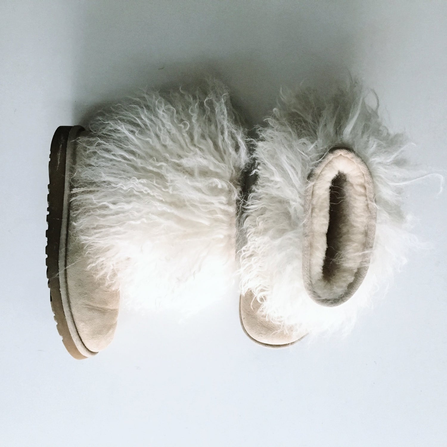 Fur hot sale uggs lida