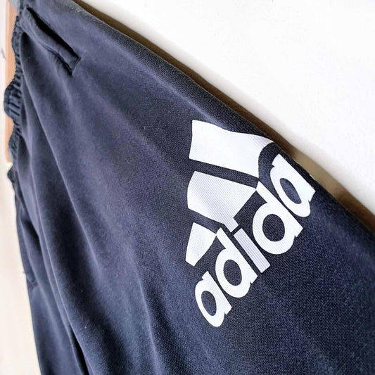 adidas black sport essentials tapered logo joggers - size large