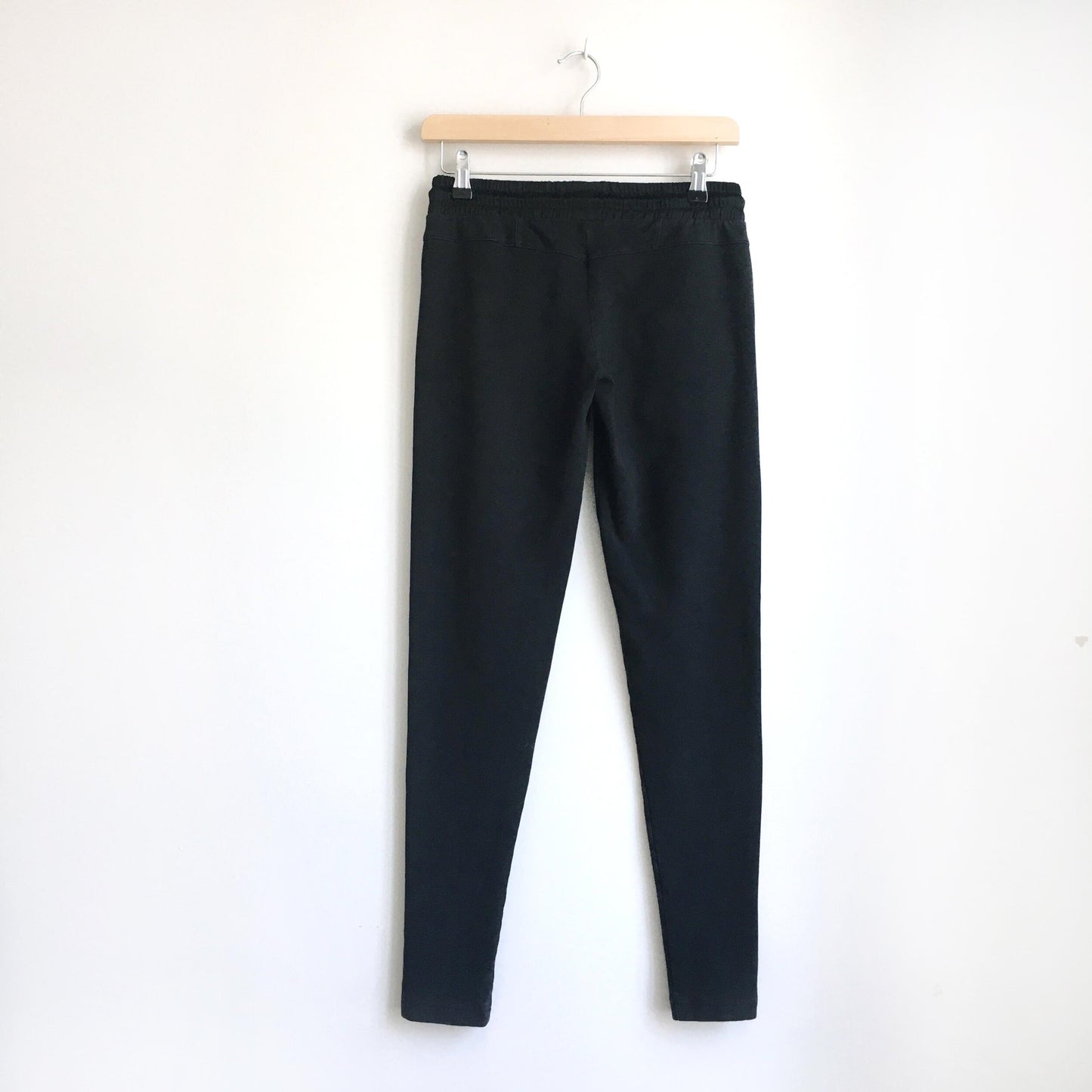 adidas black skinny jogger - size xs