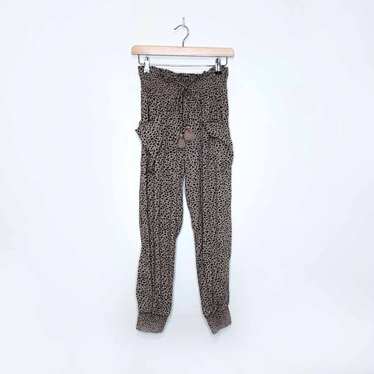 american eagle aerie high waist animal print jogger with ruched waistband - size small