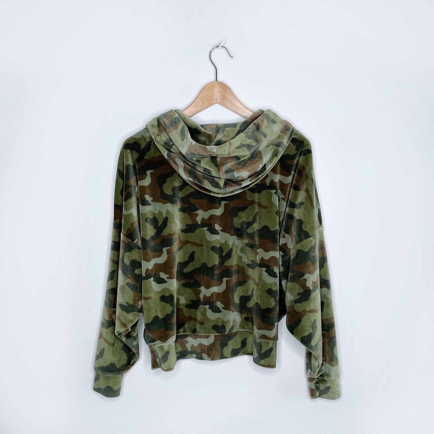 American Eagle velour camo hoodie and joggers - size Small