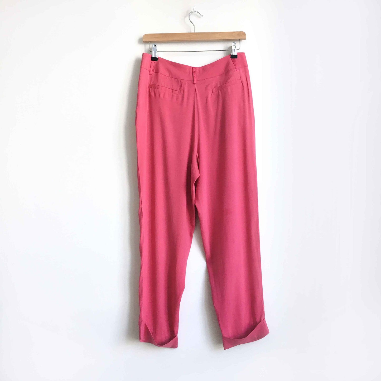 Alice + Olivia Arthur high rise silk pants - size 4