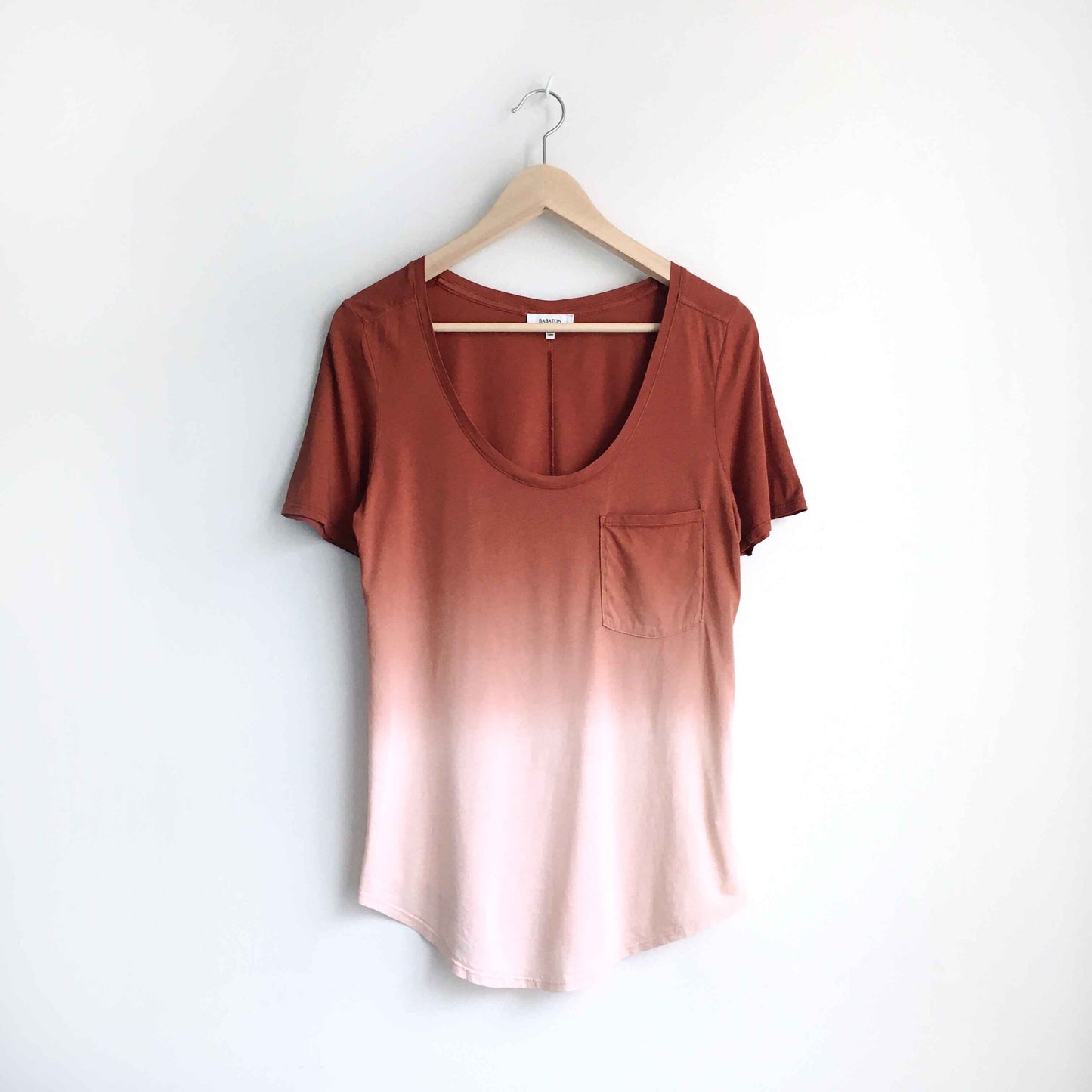 Babaton ombre pocket tee - size Small