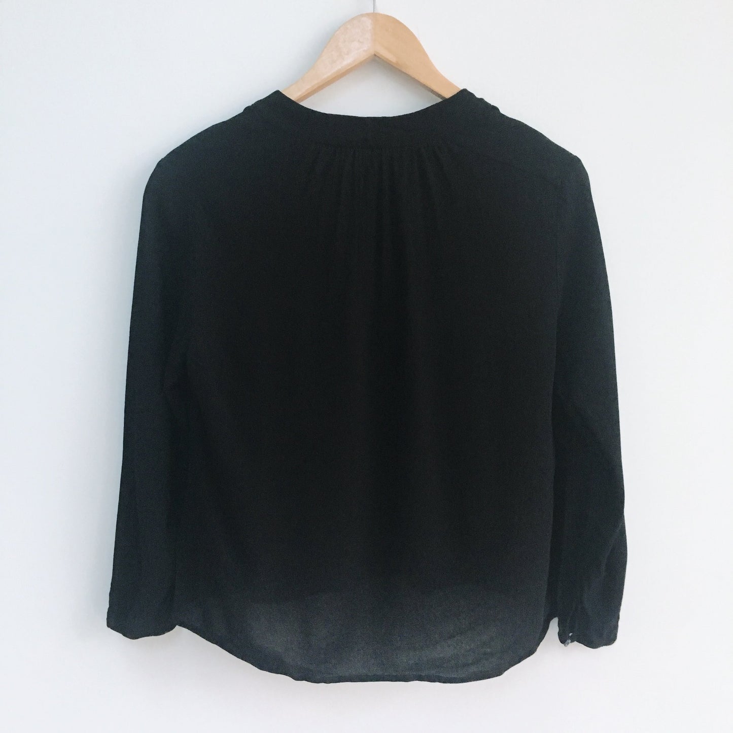 Babaton Aritizia Black Blouse - size Small