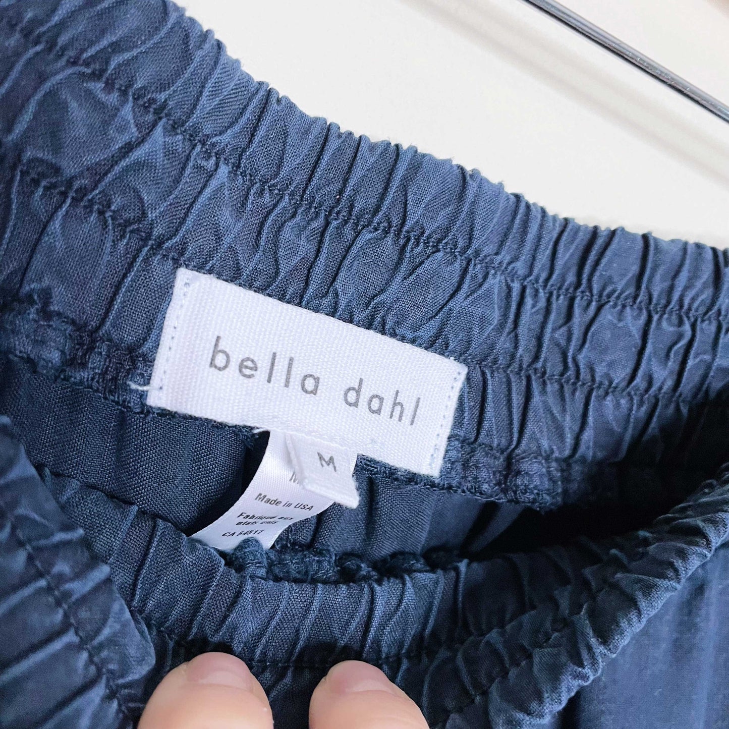 bella dahl pocket joggers in endless sea - size medium