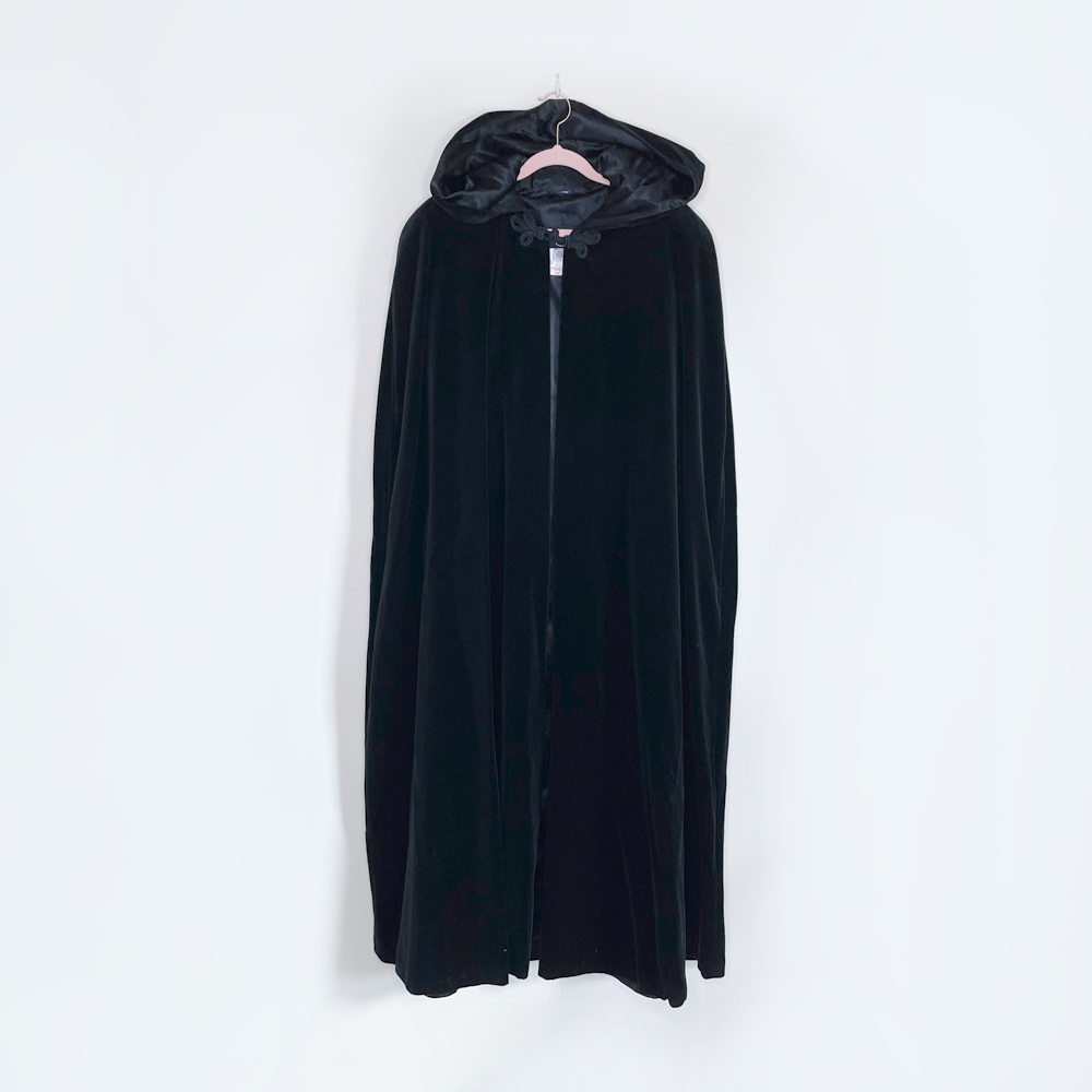 vintage collections black velvet hooded cape with qipao button - size large
