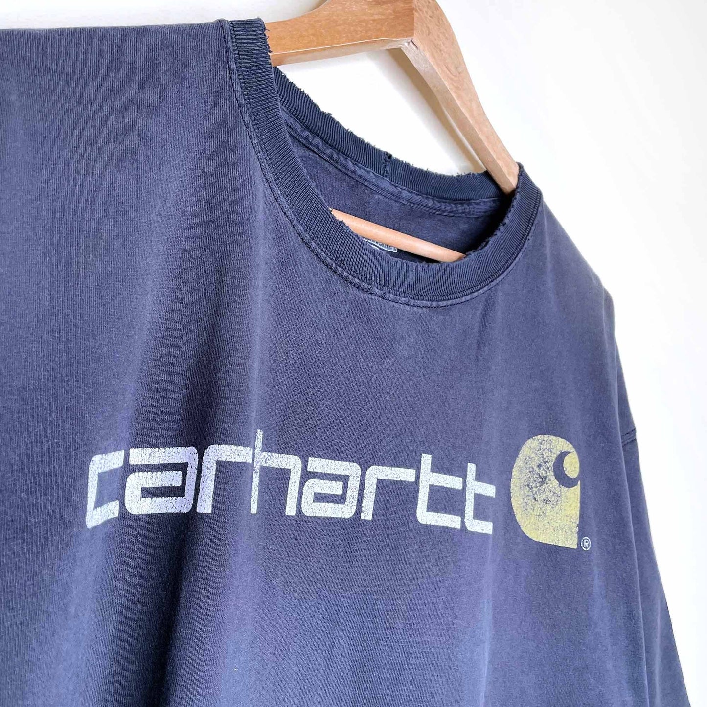 distressed vintage carhartt logo tee - size 2xl