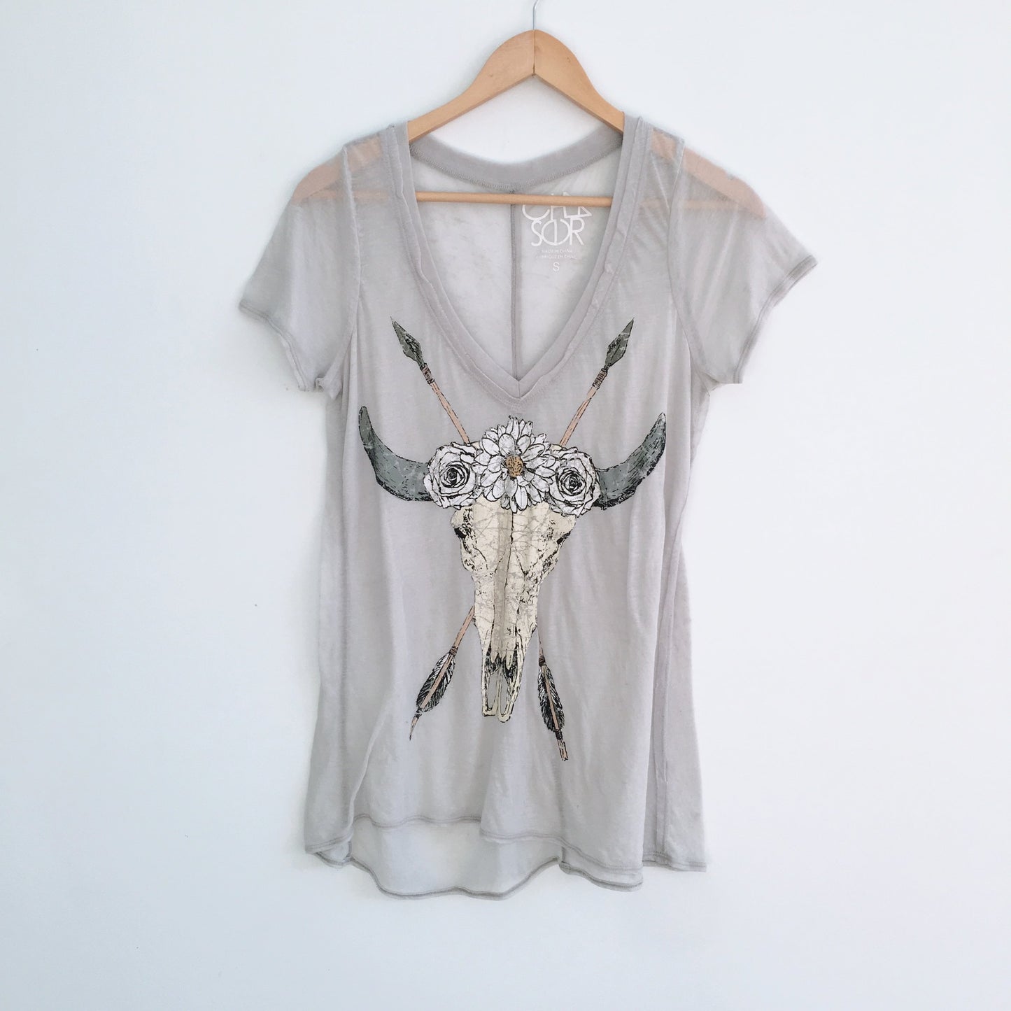 Chaser Cow Skull Burnout Tee - size Small