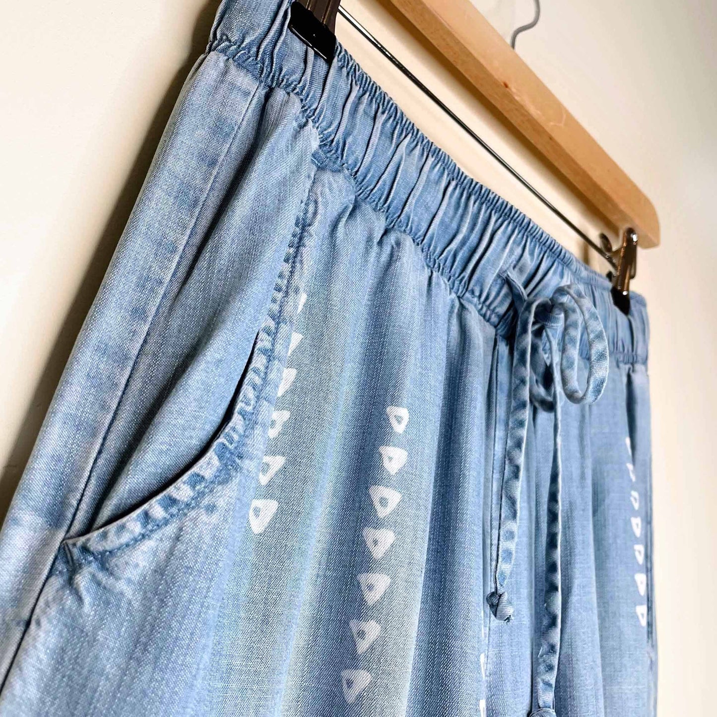 cloth & stone wide leg triangle stripes chambray pants - size small