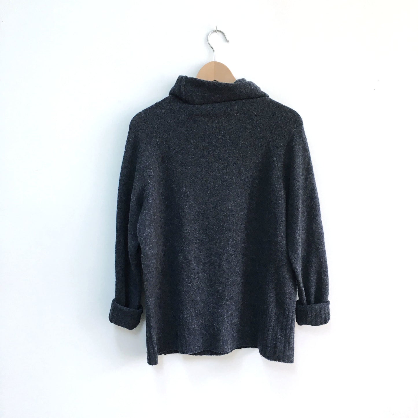 Aritzia - Community Plutarch Sweater - size xs