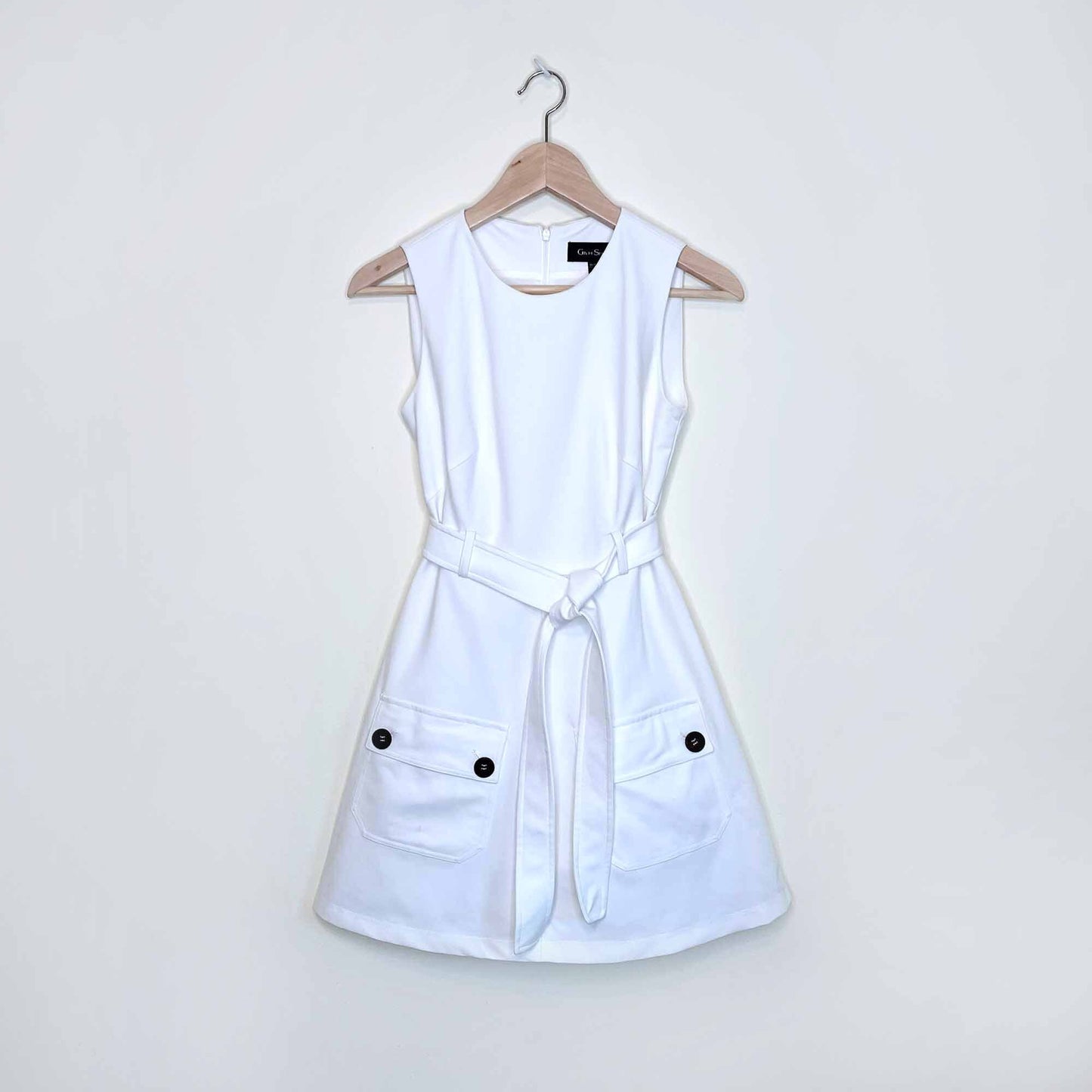 givh shyh fit and flare white pocket dress with tie waist - size 4