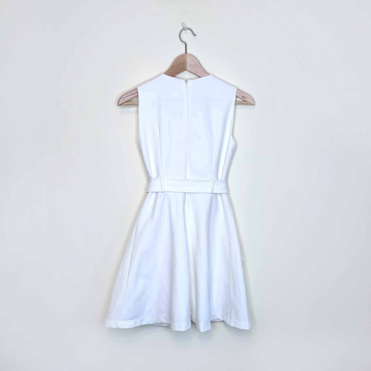 givh shyh fit and flare white pocket dress with tie waist - size 4