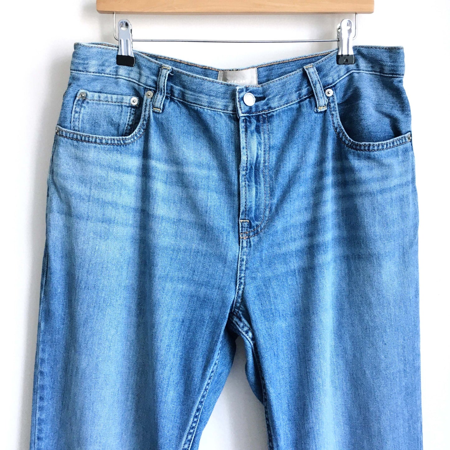 Everlane lightweight relaxed jean - size 33 Reg