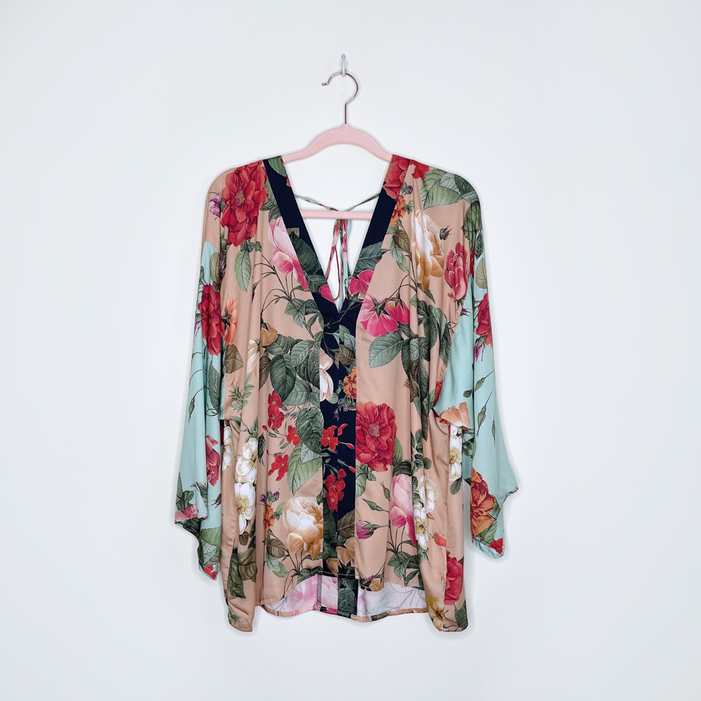 nwt farm rio floral motif colour block kimono blouse - size large