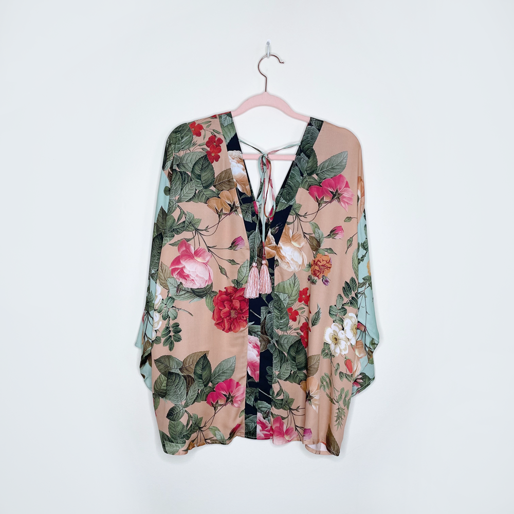 nwt farm rio floral motif colour block kimono blouse - size large