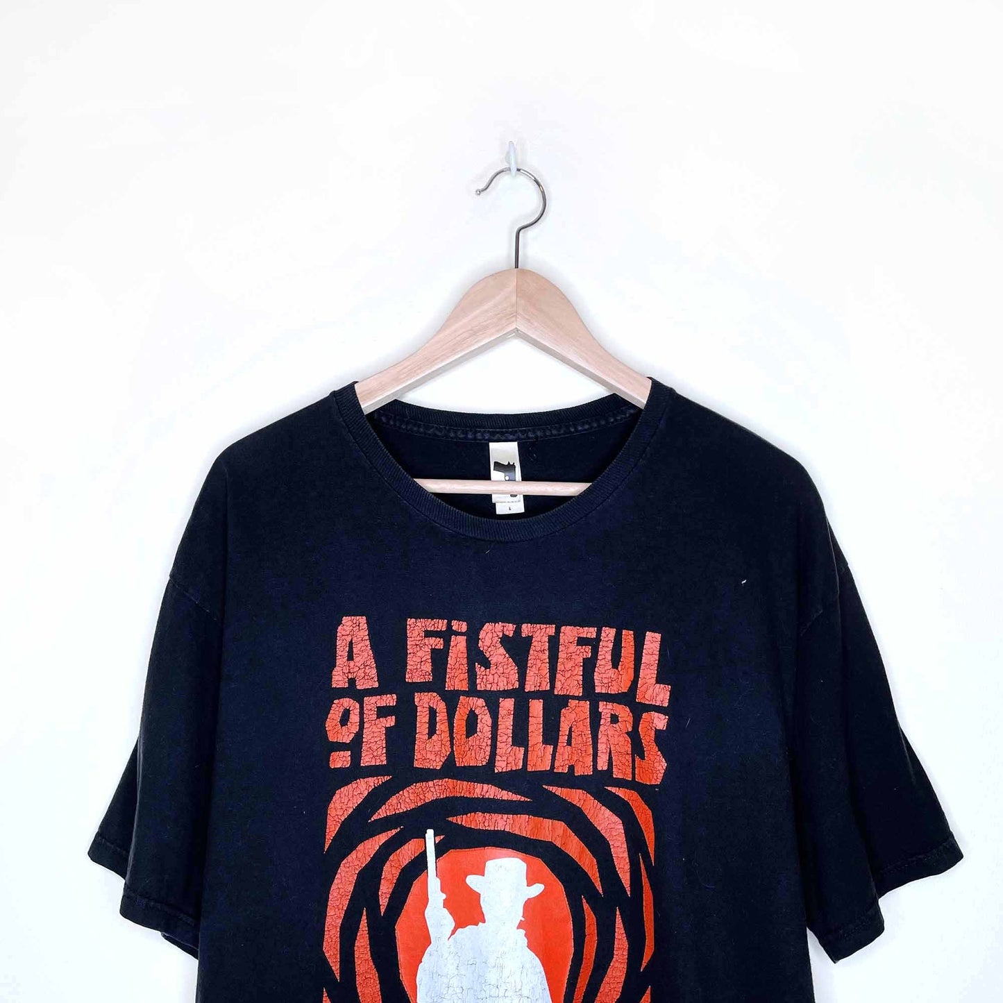 a fistful of dollars movie graphic tee - size large