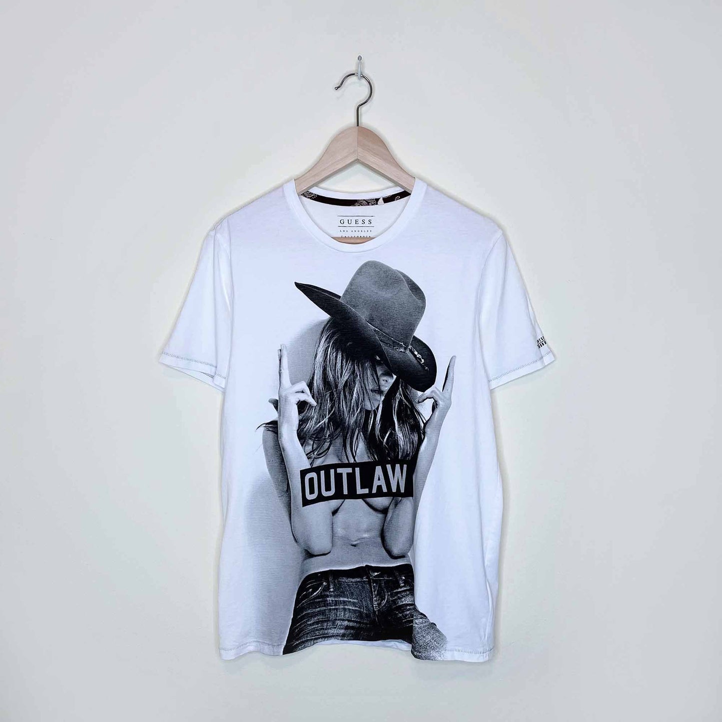 guess white western outlaw tee - size small