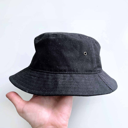 black bucket hat - OS