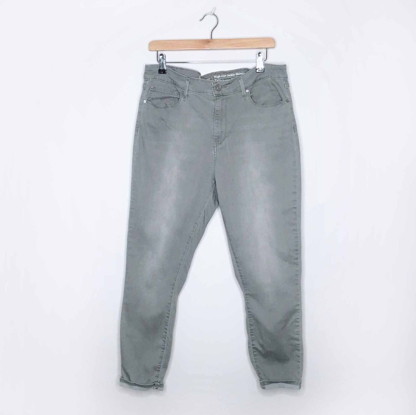 Levi's grey wash high rise ankle skinny - size 32