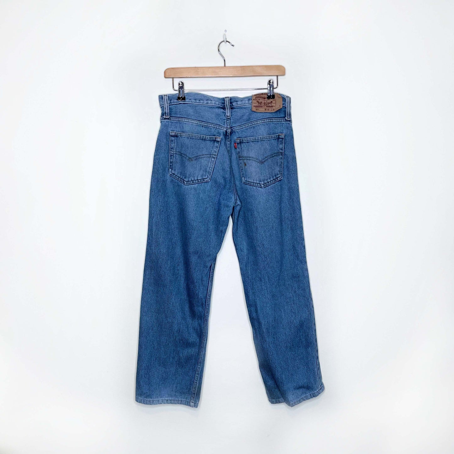 vintage 90's levi's 501 baggy blue jeans - size 32