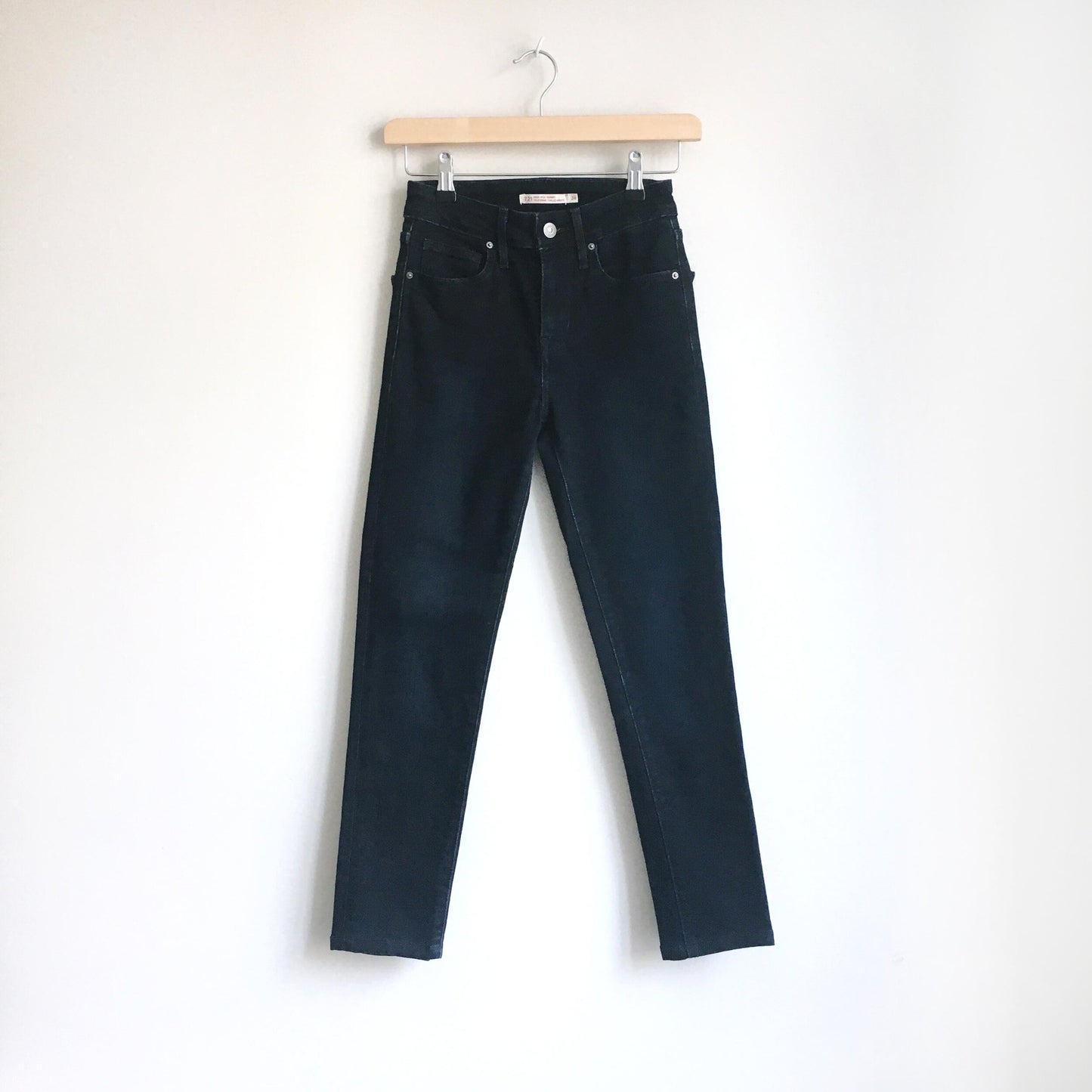 Levi's 721 hi-rise skinny jeans - size 24