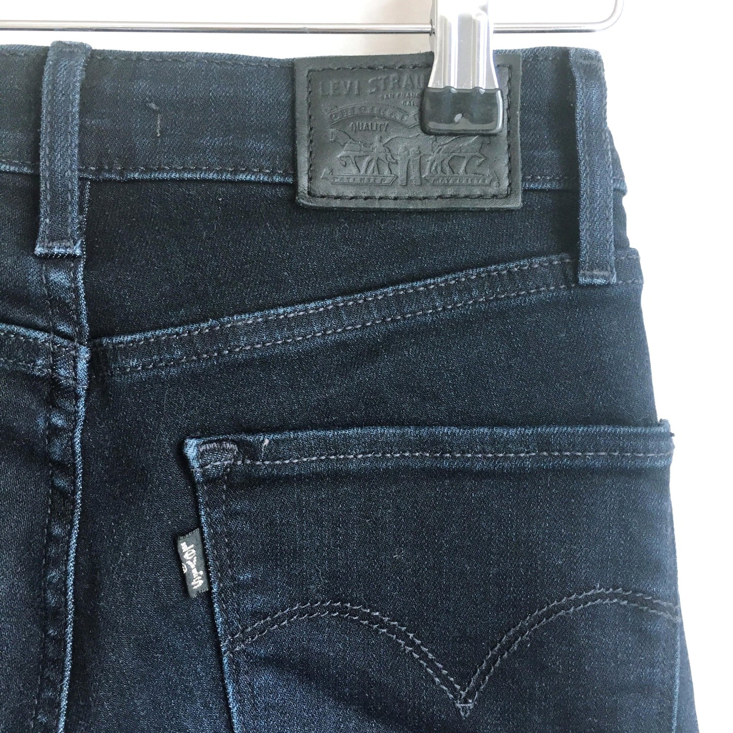 Levi's 721 hi-rise skinny jeans - size 24