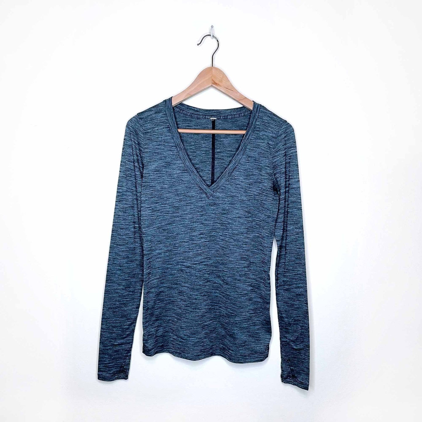 lululemon heather cinch back long sleeve v-neck top - size 4