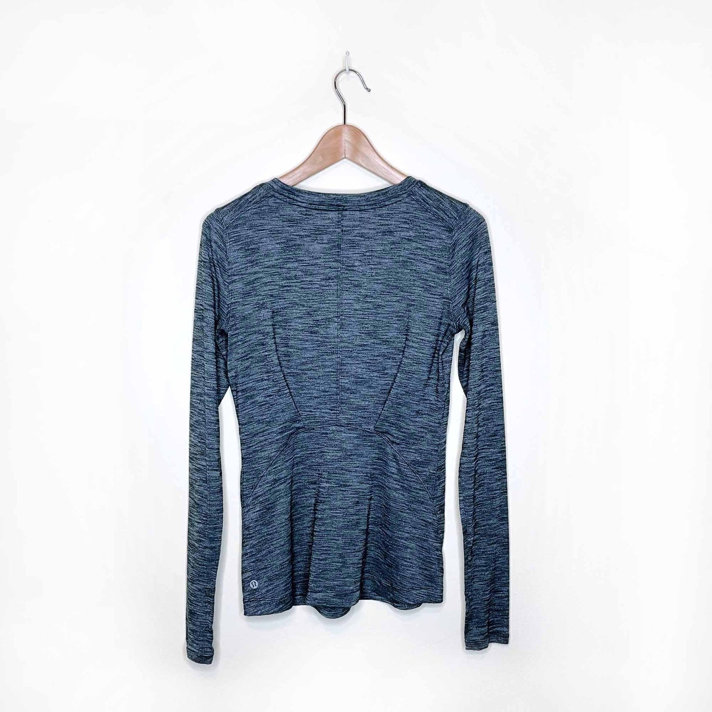 lululemon heather cinch back long sleeve v-neck top - size 4