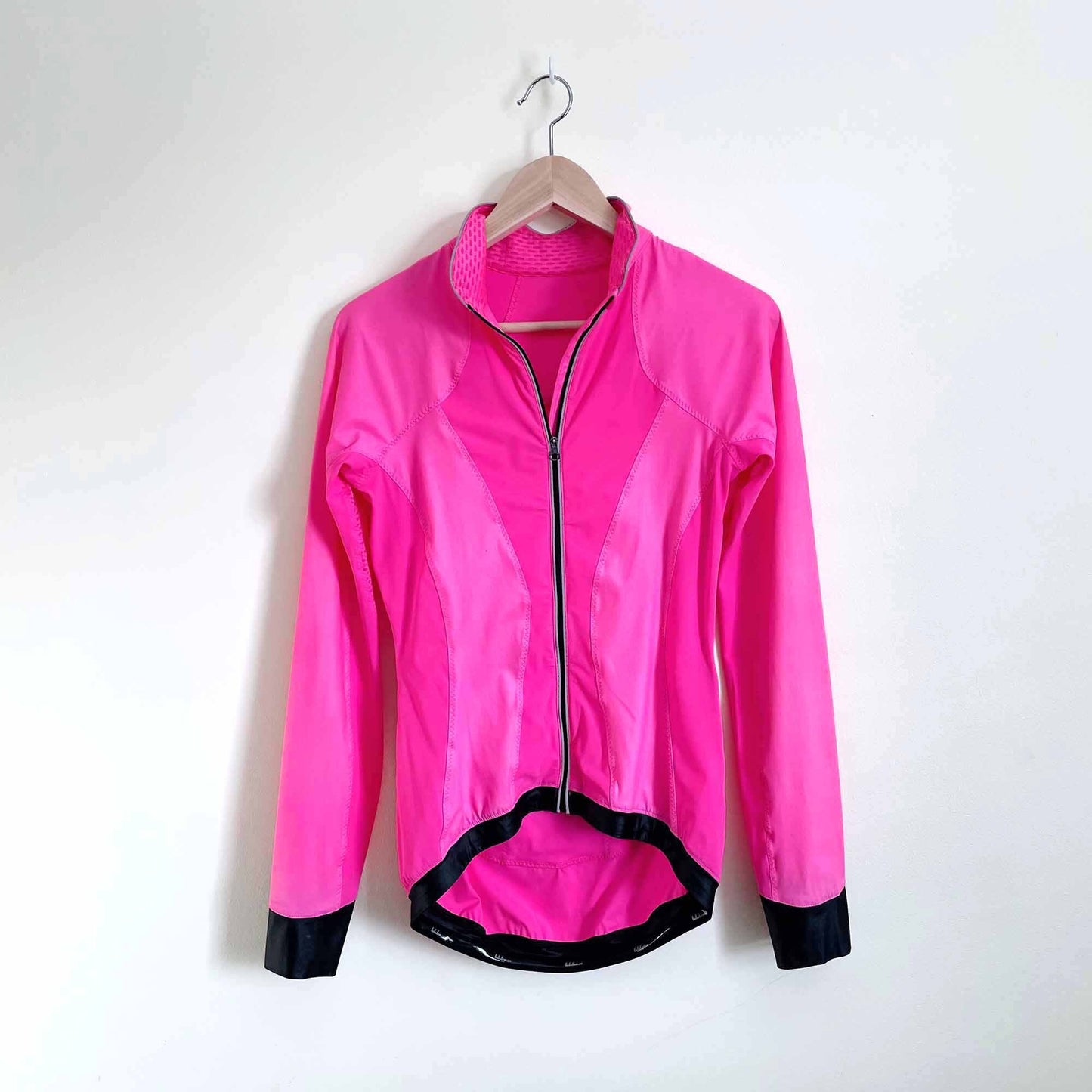 Hot pink hotsell lululemon jacket