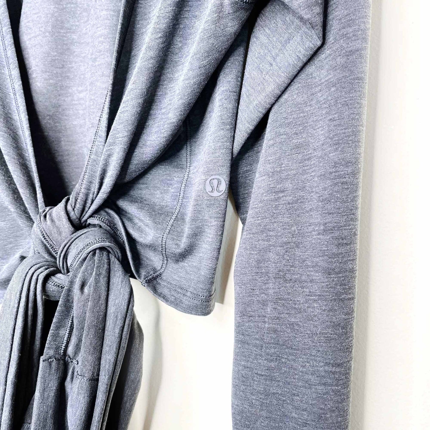 lululemon grey tied to it wrap top - size 2/4