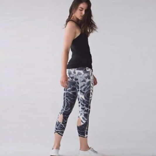 lululemon 2021 dark terracotta align shorts 8 - size 8 – good market  thrift store