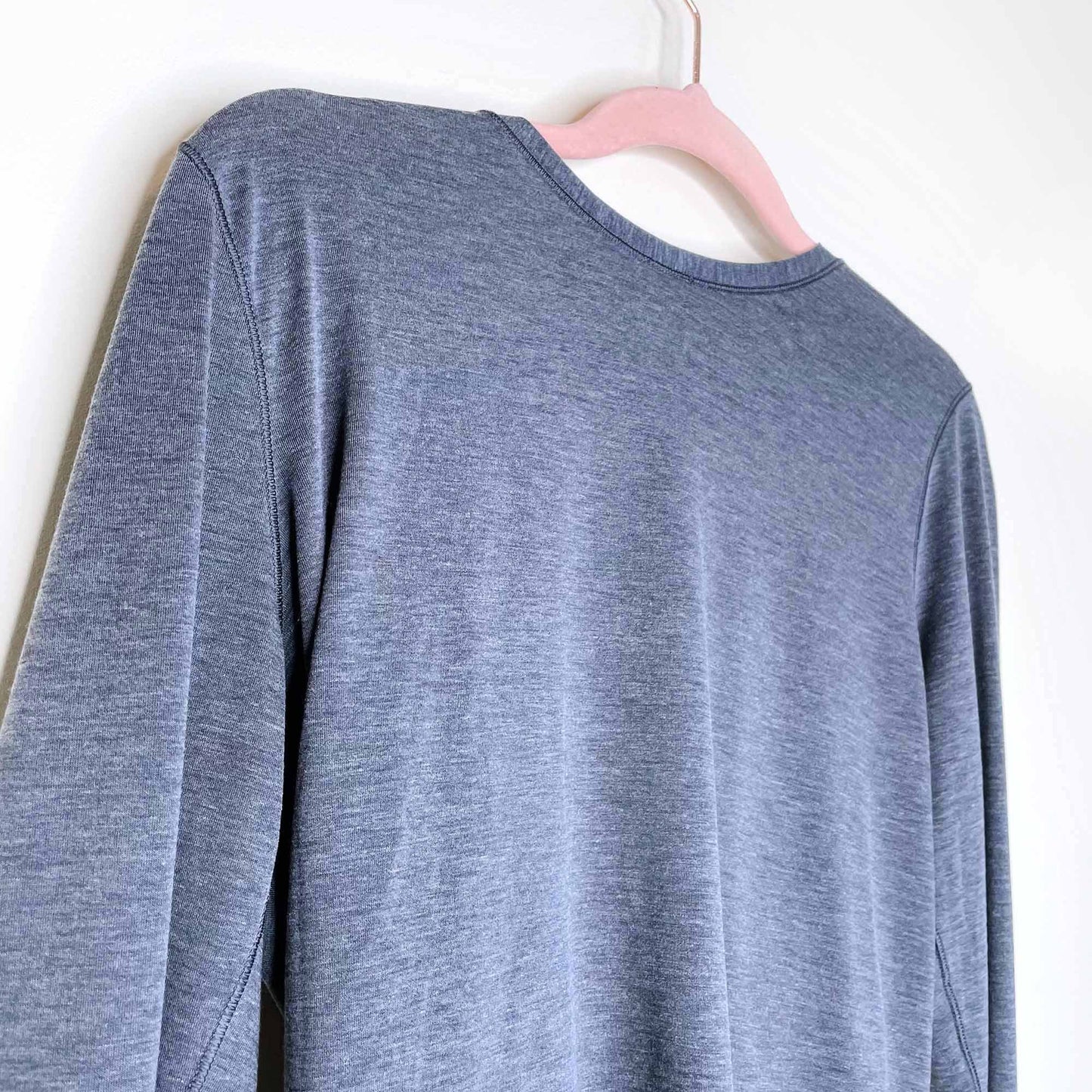 lululemon grey tied to it wrap top - size 2/4