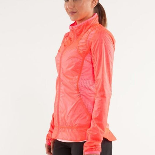 lululemon run wild flash jacket - size 8