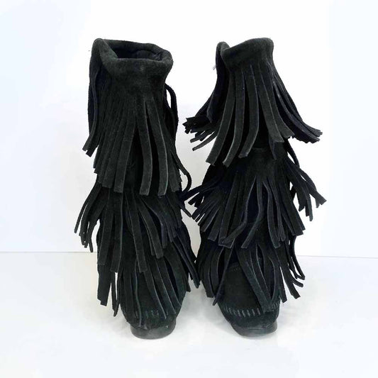 minnentonka black 3-layer fringe tall suede moccasin boot - size 6