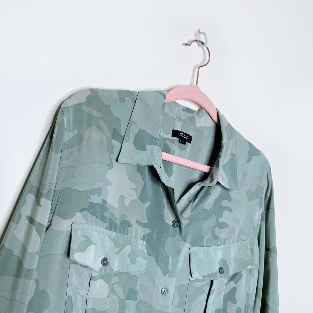 rails rhett camo silk button down shirt - size medium